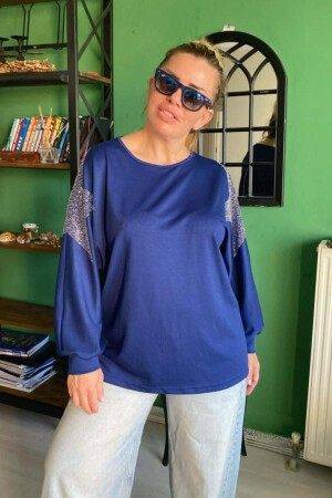 Taşlı Yıldız Baskılı Modal Kumaş Büyük Beden Bluz Lacivert - 2