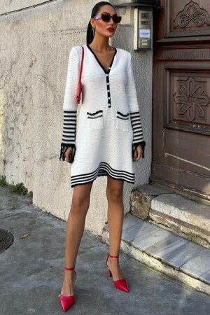 Triko Kolları Püsküllü Düğmeli Elbise 2849 - ANGELINO BuyukBedeniz