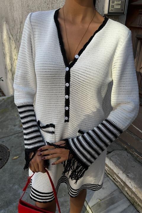 Triko Kolları Püsküllü Düğmeli Elbise 2849 - 3