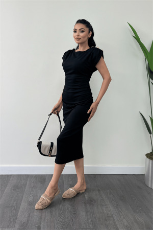 Üç İplik Penye Kumaş Omuz Detaylı Büzgülü Kalem Elbise - SİYAH - Angelino Moda
