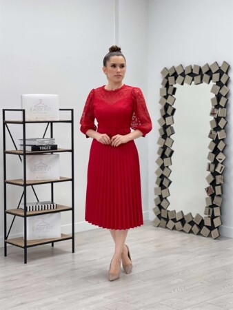 Top Lace Bottom Atlas Fabric Pleated Dress - RED - Angelino Moda (1)