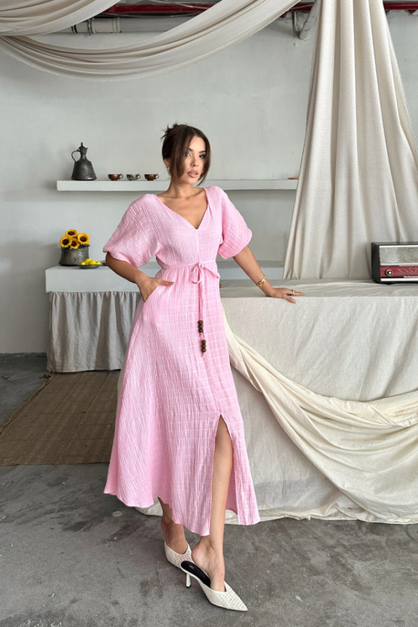 V YAKA BEL BONCUK BAĞLAMALI MÜSLİN ELBİSE YIRTMAÇ DETAYLI - Pembe - 1