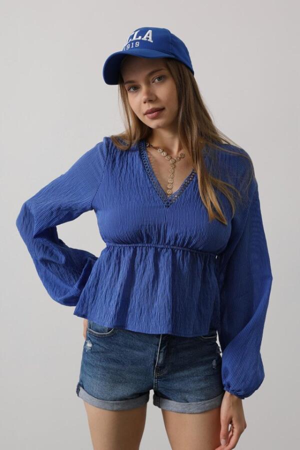 V Yaka Dantelli Bluz - Mavi - 2