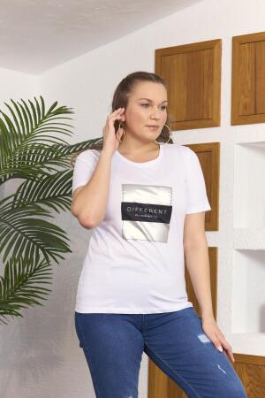 Varak Baskılı Büyük Beden Beyaz Tişört - 3