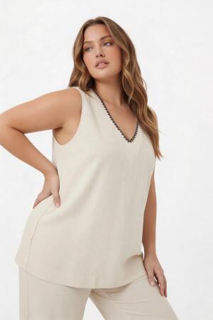 Yaka Boncuk Detaylı Kadın Büyük Beden Bluz Pantolon Takım Bej - RMG (1)