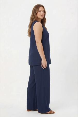 Yaka Boncuk Detaylı Kadın Büyük Beden Bluz Pantolon Takım Lacivert - 3