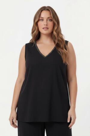 Yaka Boncuk Detaylı Kadın Büyük Beden Bluz Pantolon Takım Siyah - RMG (1)