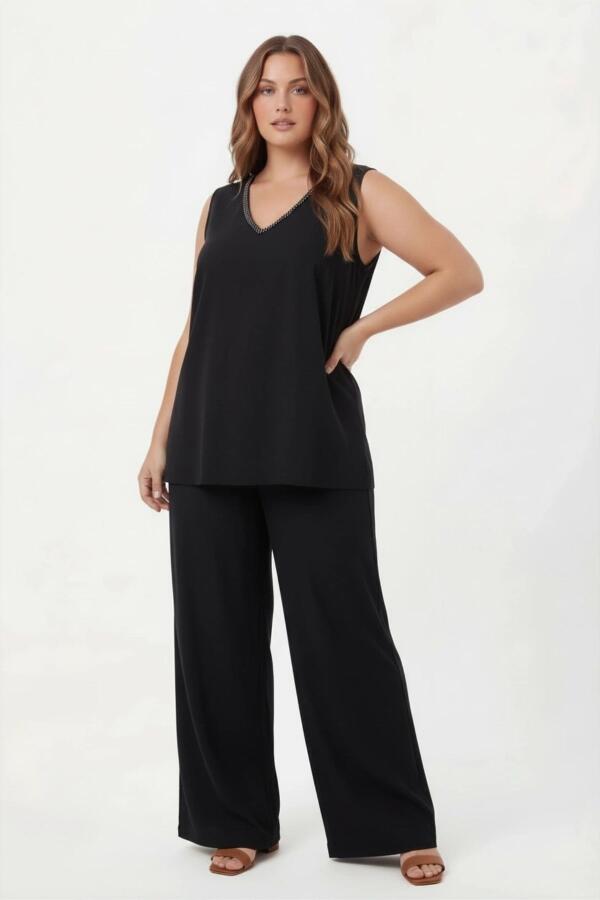 Yaka Boncuk Detaylı Kadın Büyük Beden Bluz Pantolon Takım Siyah - 3