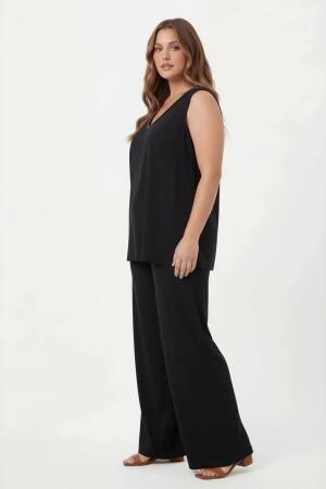 Yaka Boncuk Detaylı Kadın Büyük Beden Bluz Pantolon Takım Siyah - 4