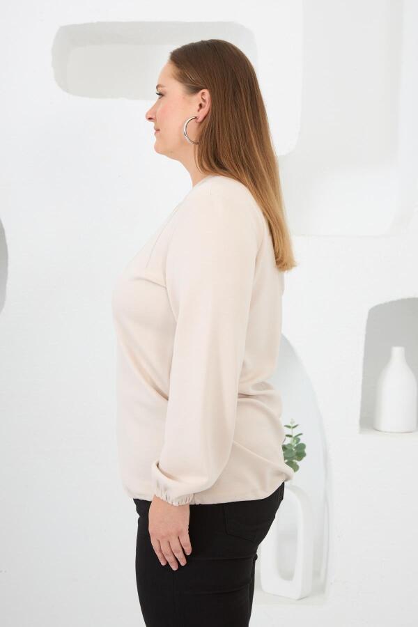 Yaka Detaylı Kol ve Eteği Büzgülü Büyük Beden Sweat Krem - 3