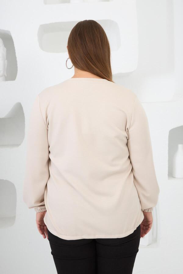 Yaka Detaylı Kol ve Eteği Büzgülü Büyük Beden Sweat Krem - 6