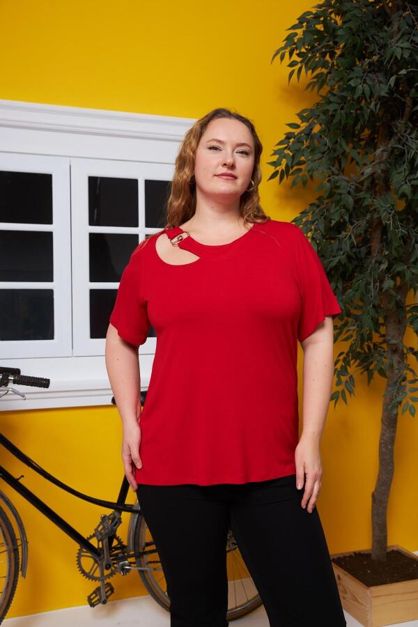 Yaka Halka Detaylı Büyük Beden Tişört Kırmızı - 1