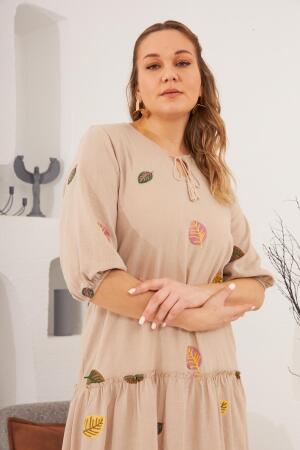 Yaka ve Nakış Detay Büyük Beden Elbise Vizon - 4