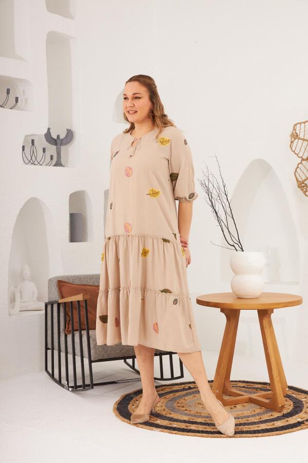 Yaka ve Nakış Detay Büyük Beden Elbise Vizon - 5