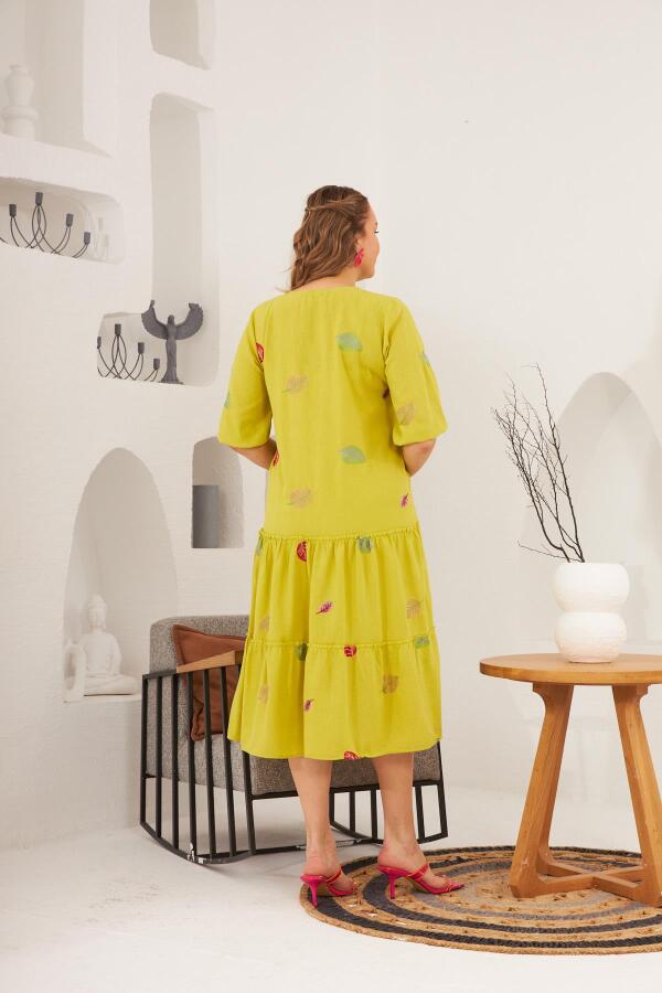 Yaka ve Nakış Detaylı Büyük Beden Elbise Olive - 5