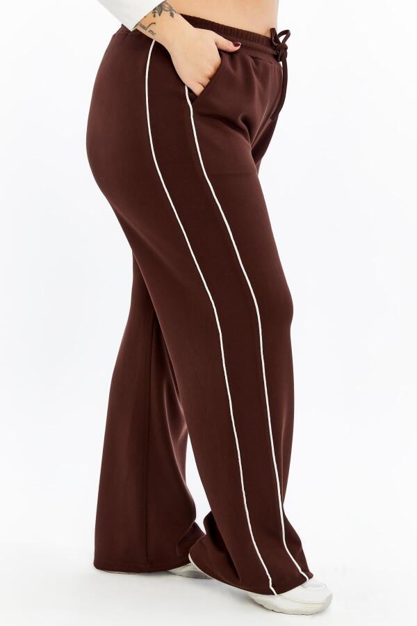 Yanları Çift Şeritli Beli Lastikli Büyük Beden Eşofman Altı Kahve - 1