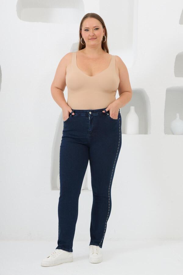 Yanları Taş Baskılı Büyük Beden Kot Pantolon Lacivert - 5