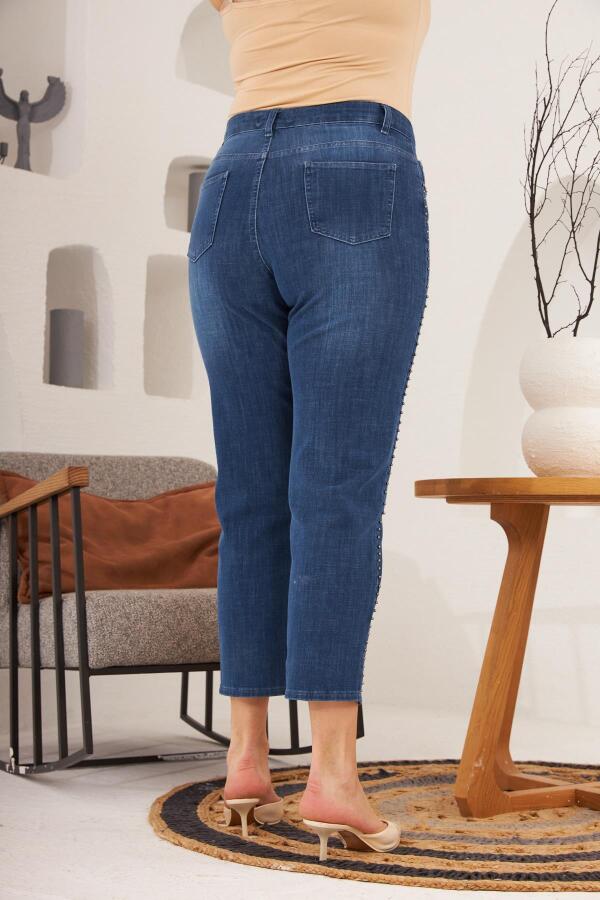 Yanları Taş Detaylı Büyük Beden Lacivert Kot Pantolon - 4