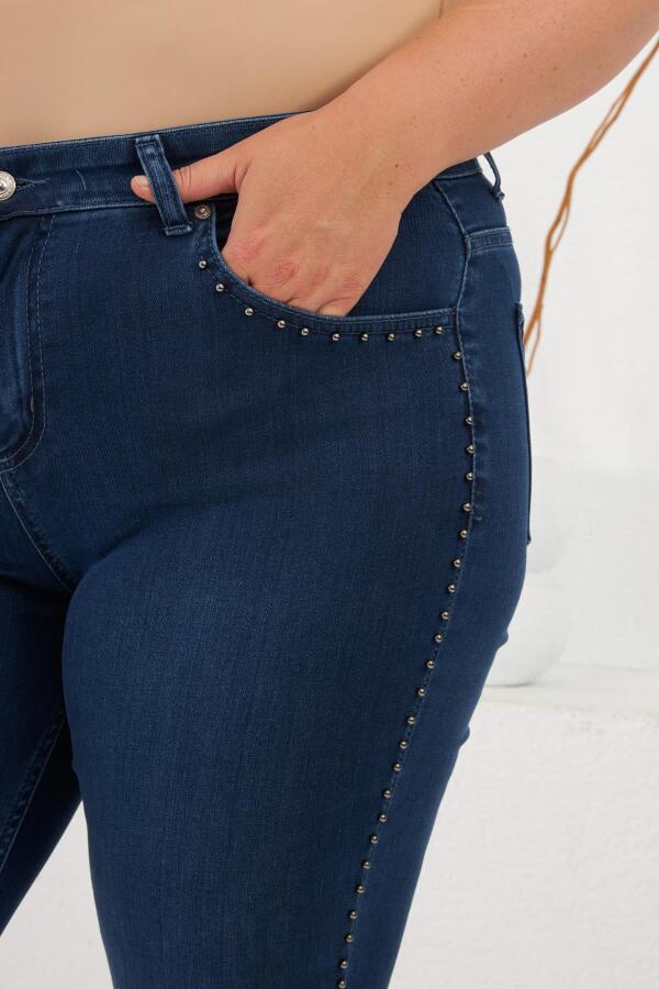 Yanları Taş Detaylı İspanyol Paça Büyük Beden Mavi Kot Pantolon - 4