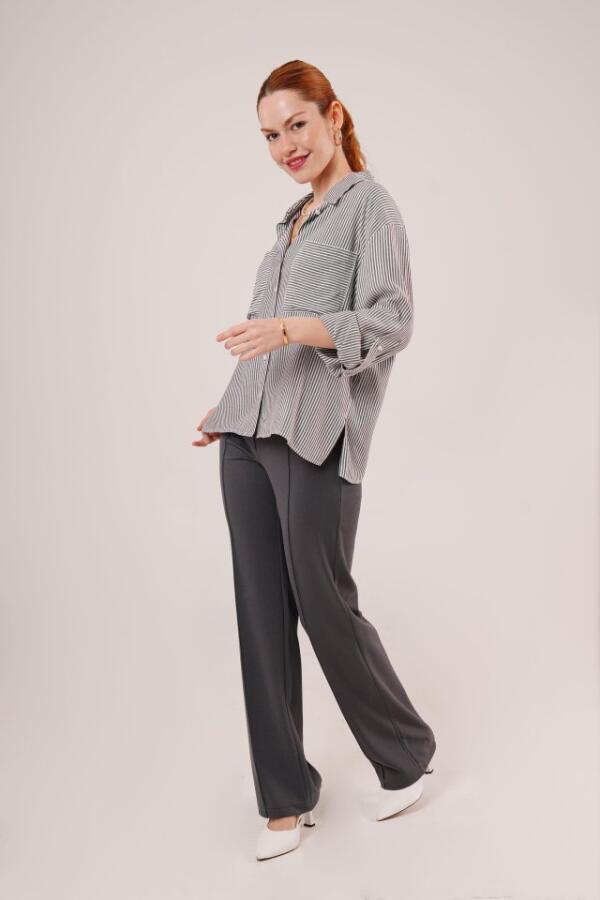 Yarasa Kol Çizgili Cep Detaylı Gri Gömlek - 2