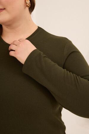 Yırtmaç Detaylı Bisiklet Yaka Kadın Büyük Beden Basic Triko Haki - RMG (1)